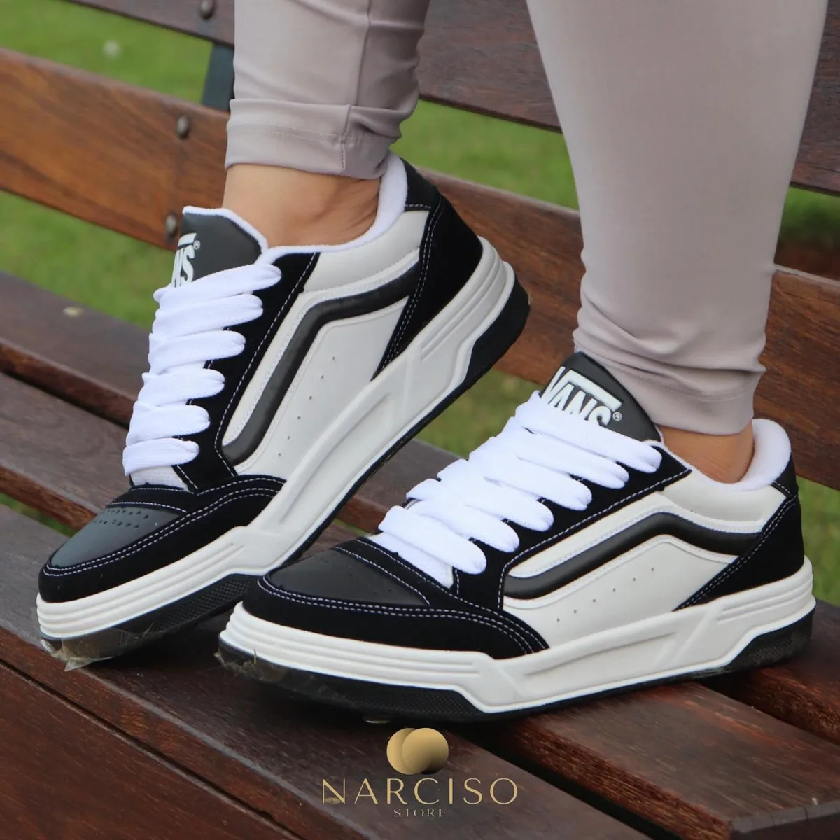 Casual branco e preto de sola alta