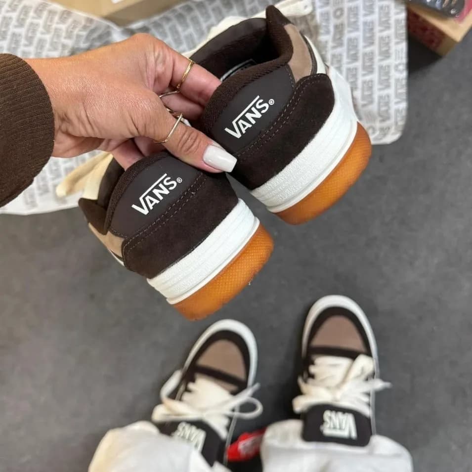 Vans Knu Skool marrom e bege