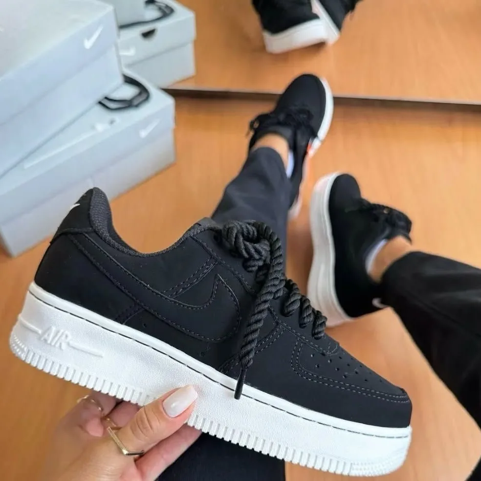Air Force 1 preto